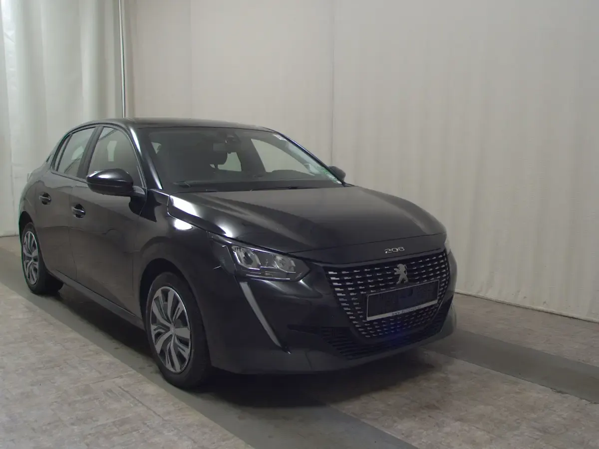 Gebraucht Peugeot 208 Active 102 PS (75 kW) 2020 Schwarz Kleinwagen