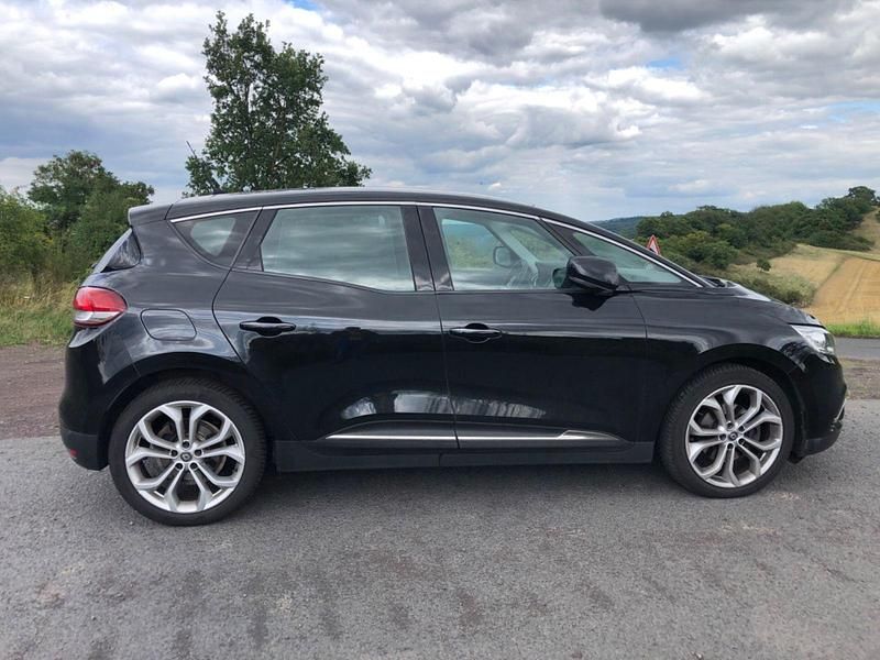 Second-hand Renault Scénic IV 110 CP (80 kW) 2018 Negru Monovolum