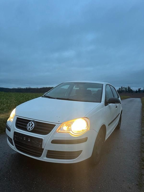 Weiß Gebraucht 2006 VW Polo Kleinwagen | 300 € - Bild 1/4