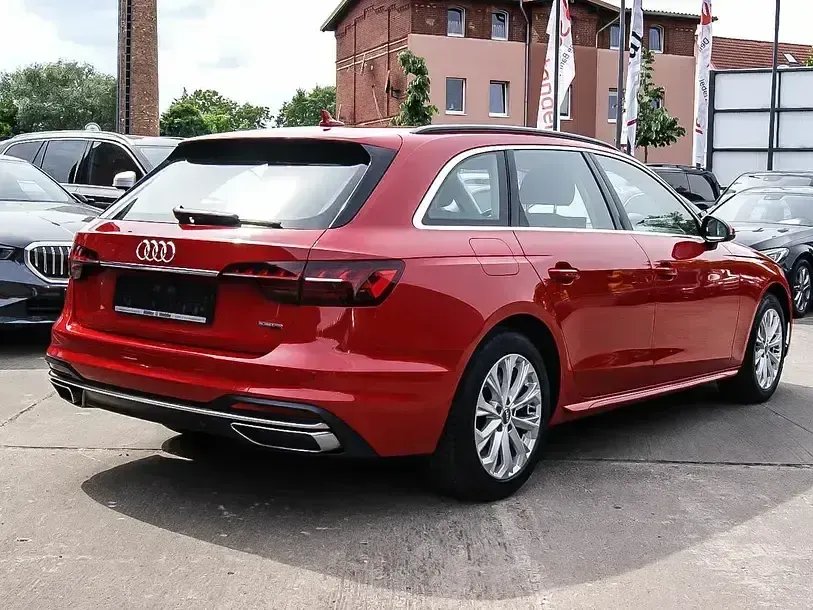 Gebraucht Audi A4 Advanced Plus 231 PS (169 kW) 2019 Tangorot metallic Kombi