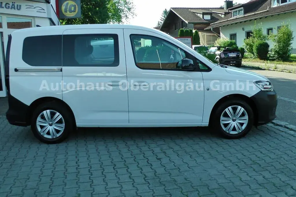 Gebraucht VW Caddy 122 PS (89 kW) 2022 Weiß Van / Kleinbus