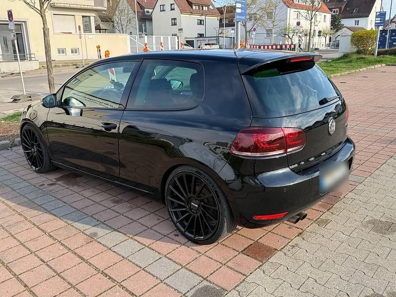 Second-hand VW Golf 122 CP (89 kW) 2009 Negru Coupe