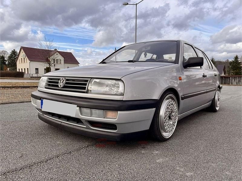 Gebraucht VW Vento GT 90 PS (66 kW) 1993 Silber Limousine
