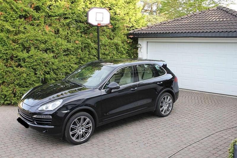 Schwarz Gebraucht 2012 Porsche Cayenne SUV | 16.895 € (Superpreis) - Bild 1/4