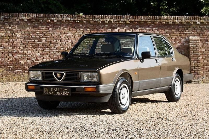 Braun Gebraucht 1984 Alfa Romeo Alfetta Limousine | 23.750 € - Bild 1/4