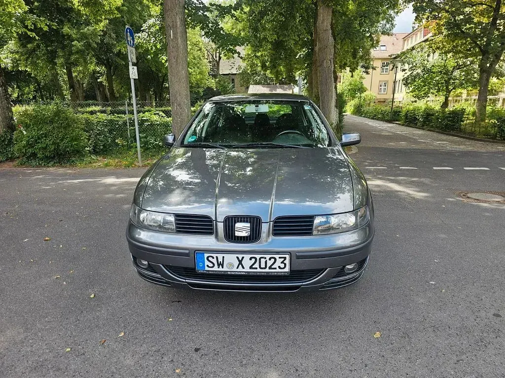 Gebraucht Seat Leon 105 PS (77 kW) 2002 Grau Kleinwagen