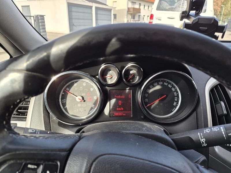 Gebraucht Opel Astra 130 PS (95 kW) 2012 Schwarz Kombi