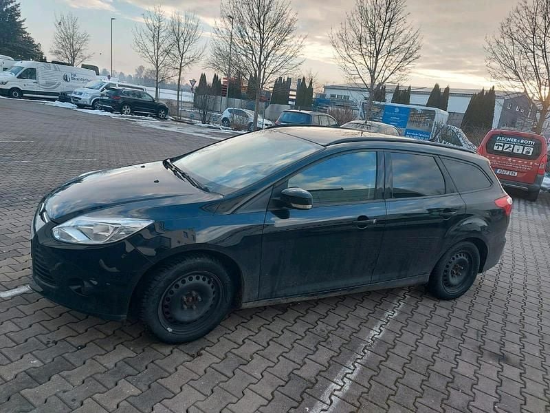 Gebraucht Ford Focus 125 PS (91 kW) 2013 Schwarz Kombi
