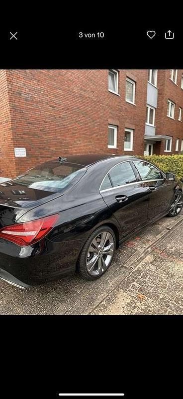 Gebraucht Mercedes CLA180 122 PS (89 kW) 2018 Schwarz Limousine