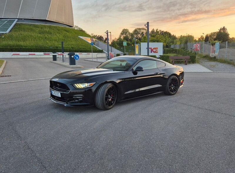 Schwarz Gebraucht 2017 Ford Mustang GT Coupé | 38.199 € (Etwas zu teuer) - Bild 1/4