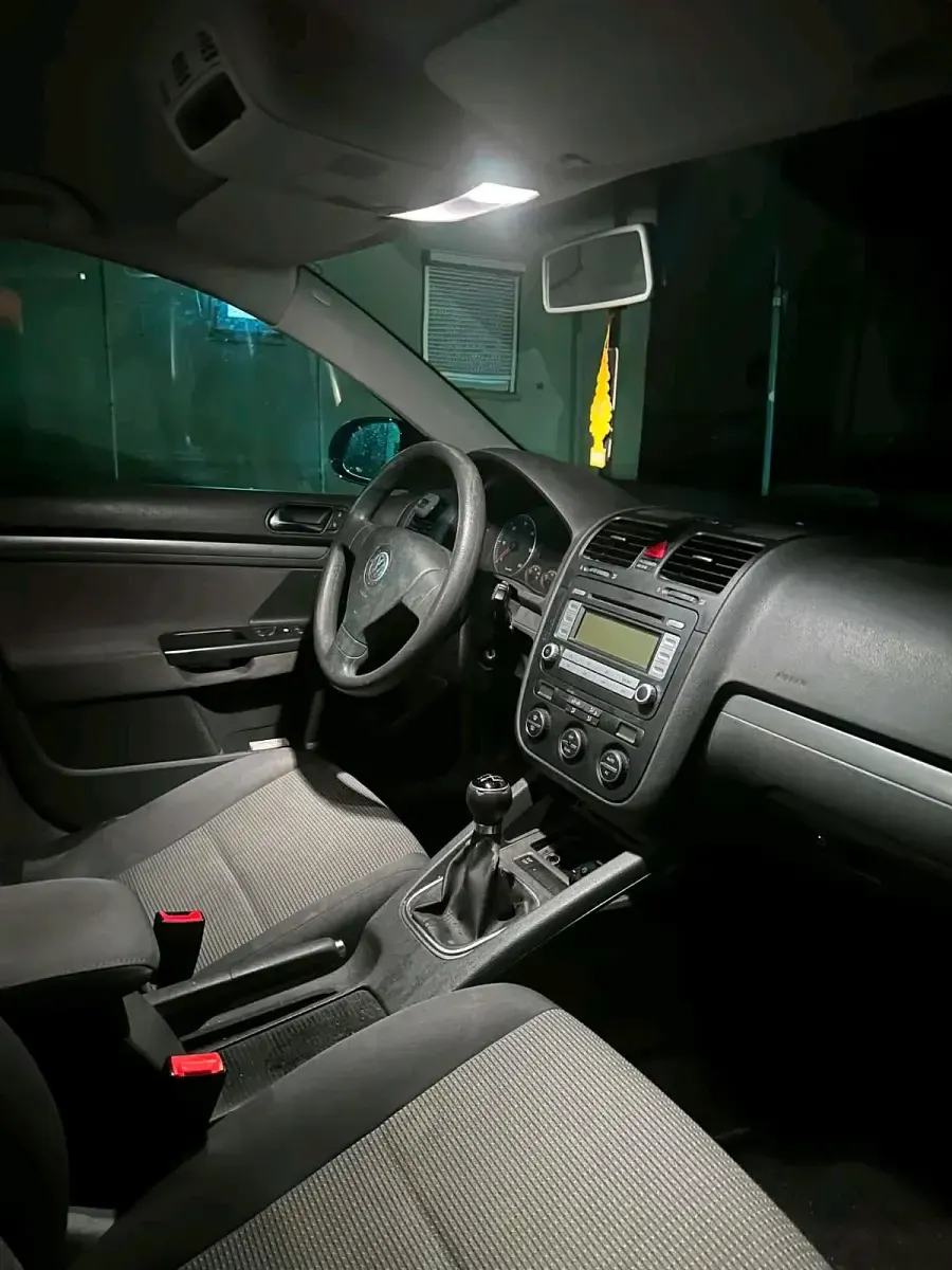 Gebraucht VW Golf VI 105 PS (77 kW) 2009 Schwarz Kleinwagen