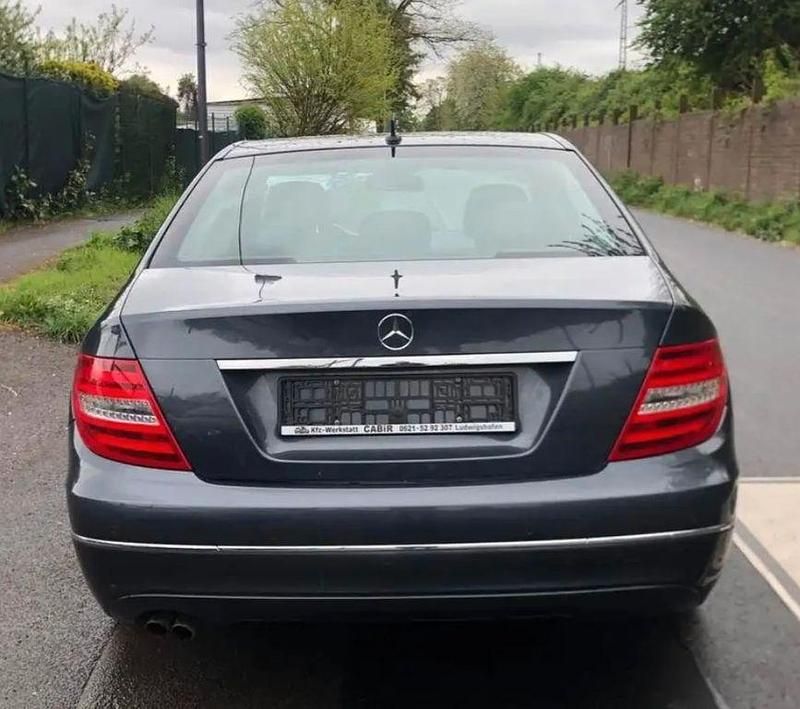 Gebraucht Mercedes C180 Edition 156 PS (114 kW) 2013 Grau Limousine