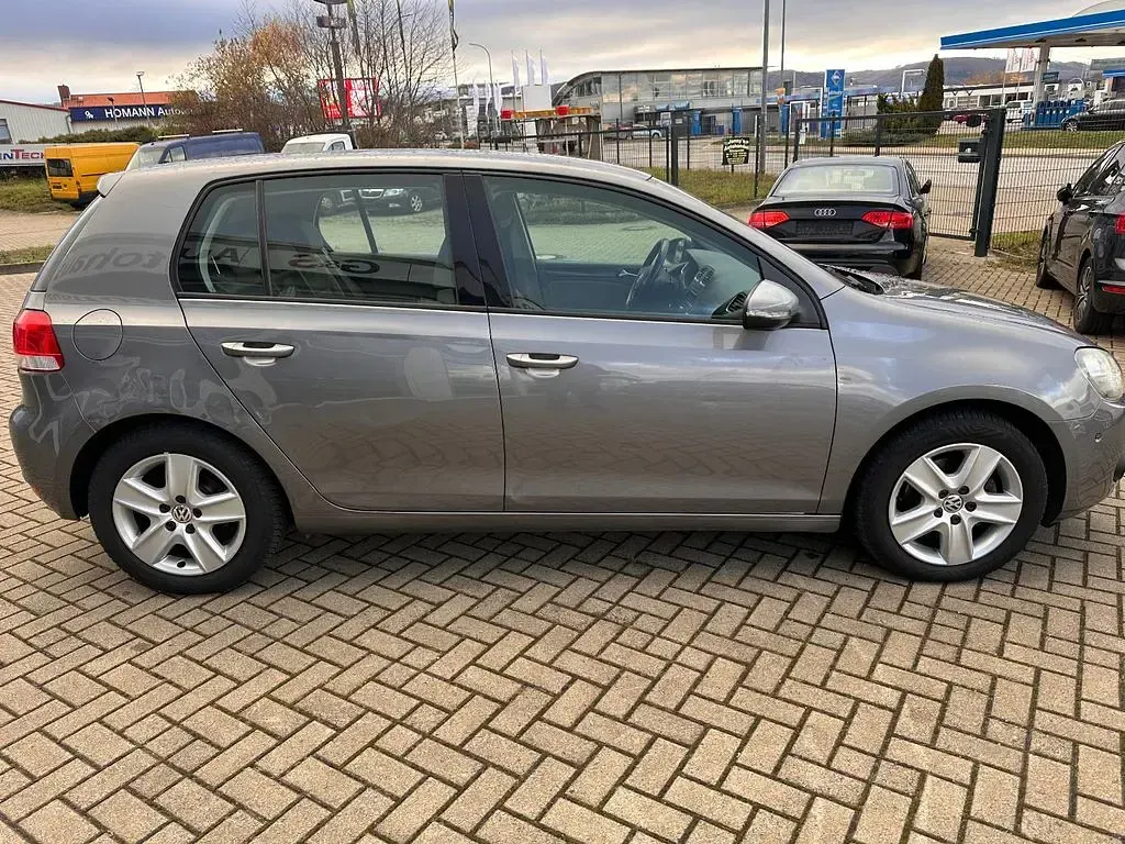 Gebraucht VW Golf VI Comfortline 122 PS (89 kW) 2009 Grau Kleinwagen