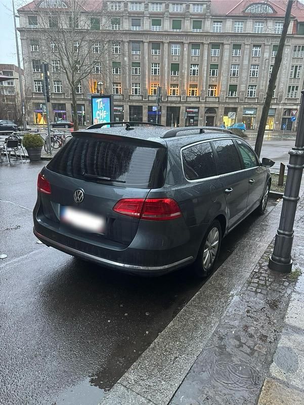 Gebraucht VW Passat 140 PS (102 kW) 2012 Grau Kombi