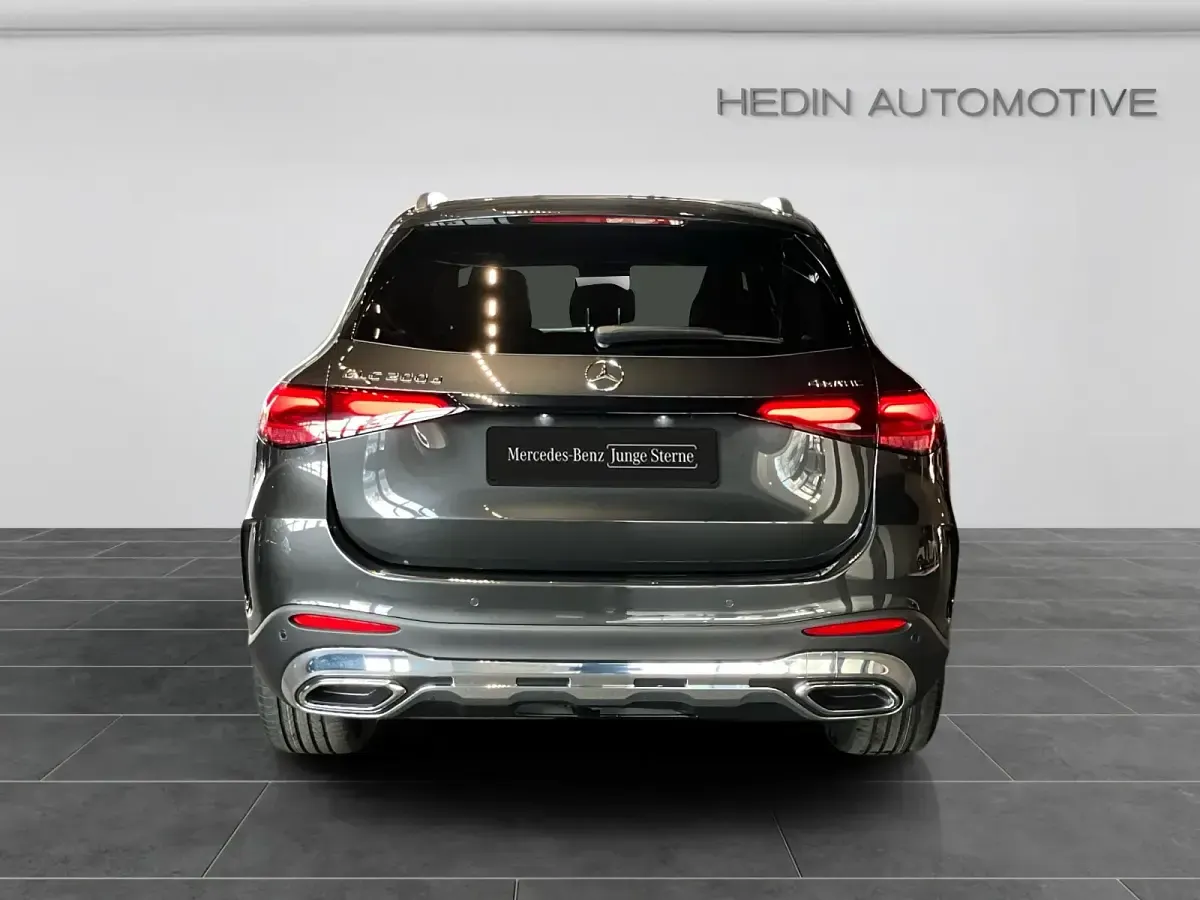Gebraucht Mercedes GLC200 163 PS (119 kW) 2025 SUV