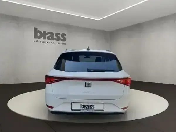 Gebraucht Seat Leon Style 150 PS (110 kW) 2024 Weiß Kombi