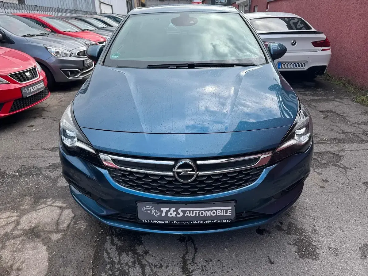 Second-hand Opel Astra Innovation 136 CP (100 kW) 2015 Albastru Berlinǎ