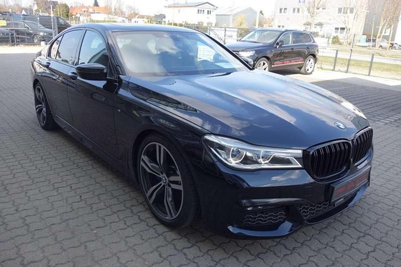 Gebraucht BMW 730 M Sport 265 PS (194 kW) 2018 Carbonschwarz Limousine