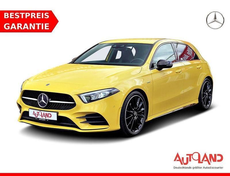Gelb Gebraucht 2021 Mercedes A180 AMG line Limousine | 24.990 € (Guter Preis) - Bild 1/2