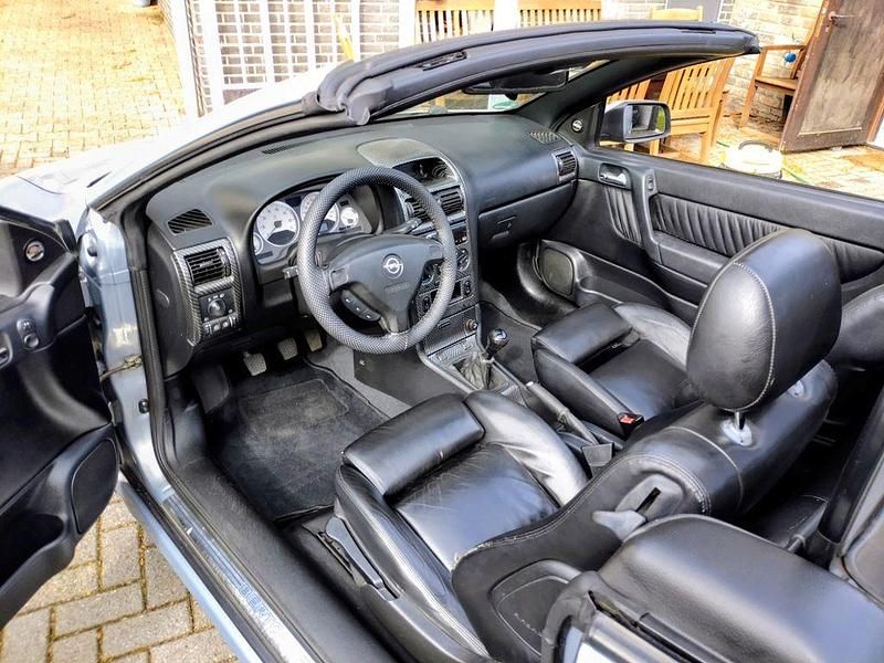 Gebraucht Opel Astra Cabriolet 125 PS (91 kW) 2001 Silber Cabrio