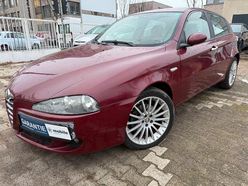 Rot Gebraucht 2006 Alfa Romeo 147 Progression Kleinwagen | 2.450 € (Fairer Preis) - Bild 1/4