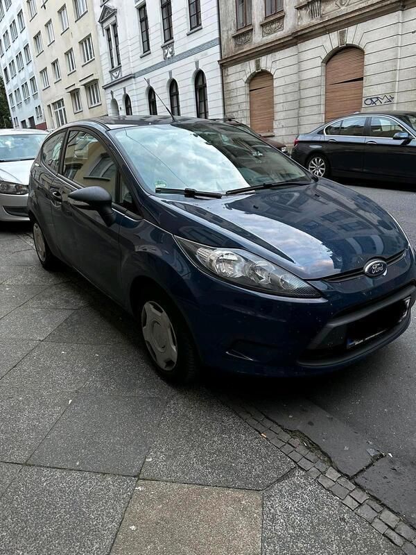 Blau Gebraucht 2012 Ford Fiesta Kleinwagen | 1.950 € (Superpreis) - Bild 1/4