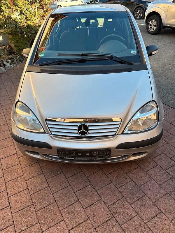 Silber Gebraucht 2003 Mercedes A140 Classic Kleinwagen | 2.500 € (Etwas zu teuer) - Bild 1/4