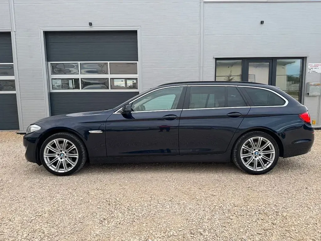Gebraucht BMW 520 184 PS (135 kW) 2012 Blau Kombi