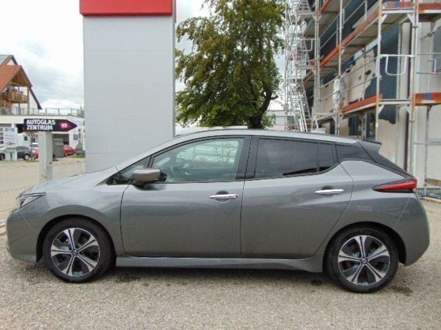 Gebraucht Nissan Leaf N-Connecta 110 kW (150 PS) 2021 Grau Kleinwagen