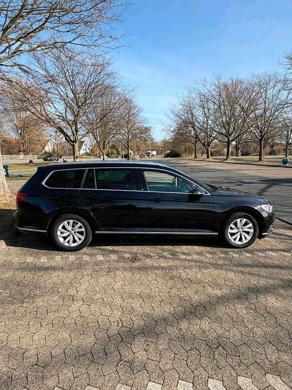 Gebraucht VW Passat Highline 190 PS (139 kW) 2015 Schwarz Kombi
