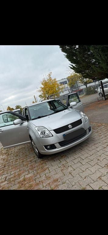 Gebraucht Suzuki Swift Comfort 92 PS (67 kW) 2009 Silber Kleinwagen