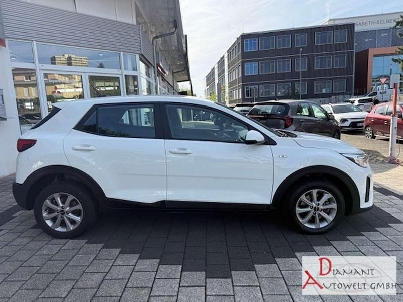 Gebraucht Kia Stonic Edition 7 101 PS (74 kW) 2022 (ud) schneeweiss SUV