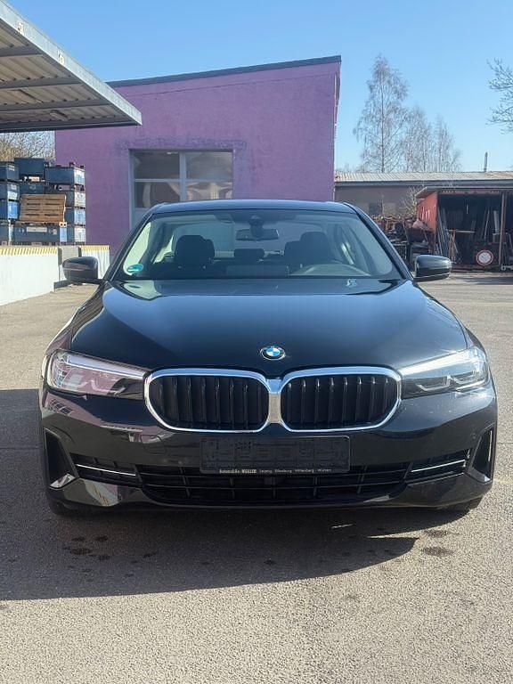Second-hand BMW 530e 252 CP (185 kW) 2020 Negru Berlinǎ
