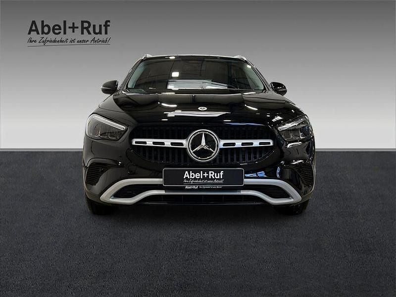 Gebraucht Mercedes GLA200 163 PS (119 kW) 2025 Schwarz SUV