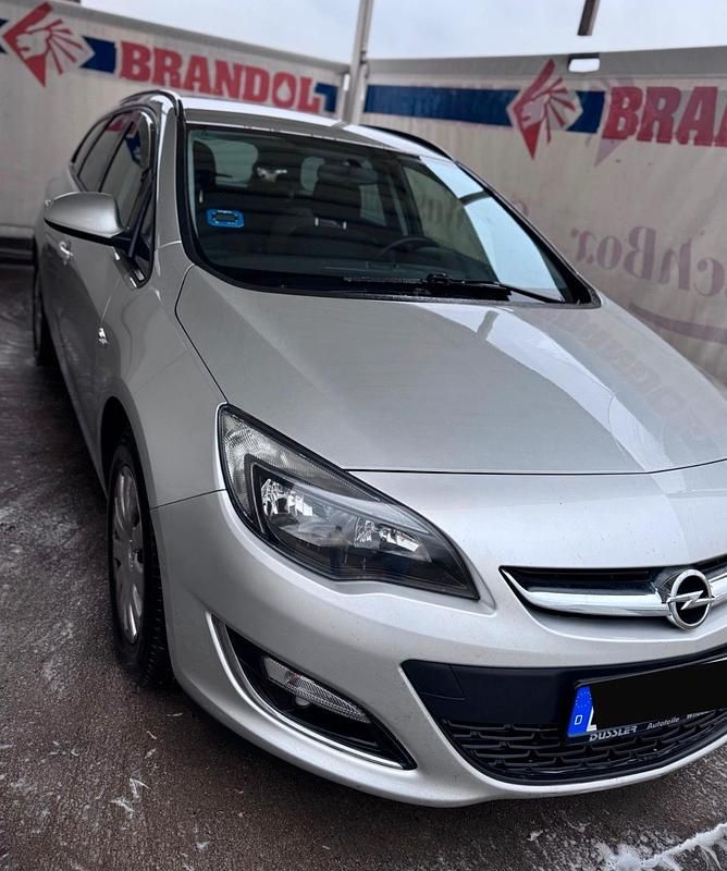 Gebraucht Opel Astra 2013 Silber Kombi
