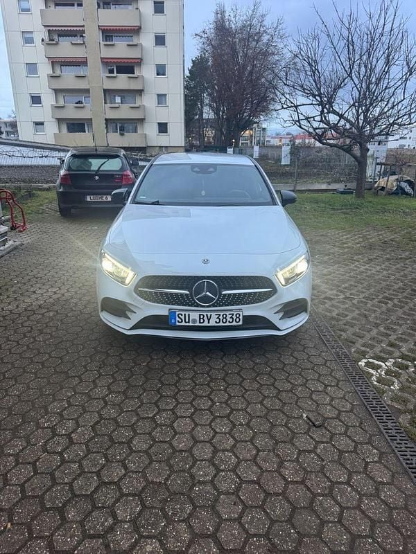 Gebraucht Mercedes A200 AMG 163 PS (119 kW) 2019 Weiß Kleinwagen