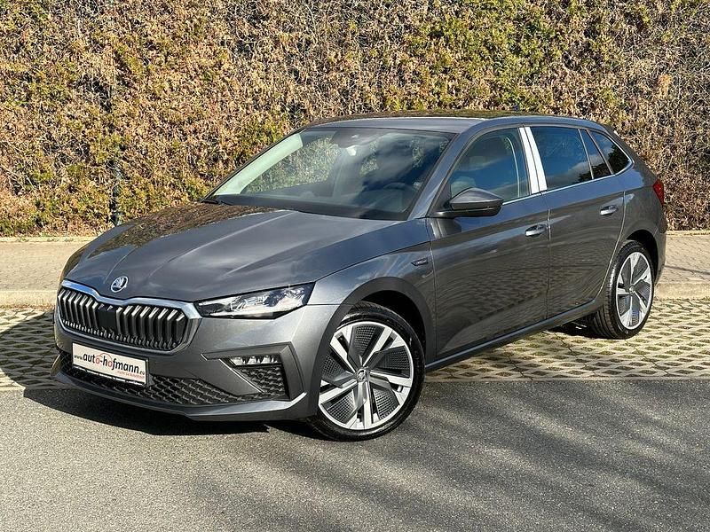 Grau Neu 2025 Skoda Scala First Edition Kleinwagen | 29.250 € (Fairer Preis) - Bild 1/4