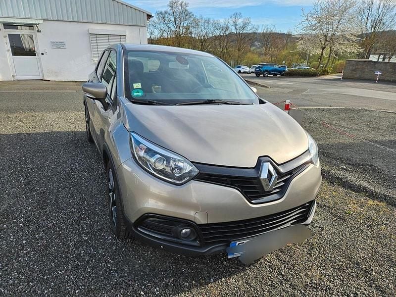 Usata Renault Captur 90 CV (66 kW) 2014 Marrone SUV