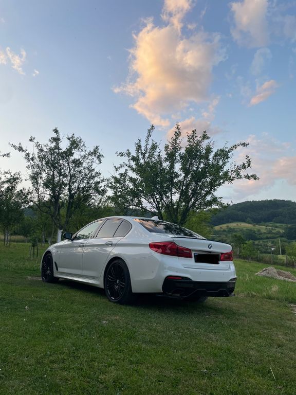 Weiß Gebraucht 2015 BMW 530 M Sport Limousine | 26.000 € - Bild 1/4