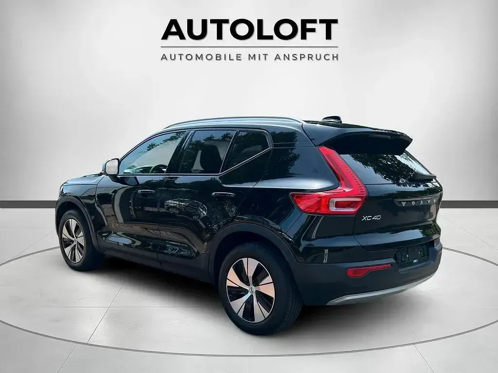 Gebraucht Volvo XC40 Momentum 163 PS (119 kW) 2020 Schwarz SUV