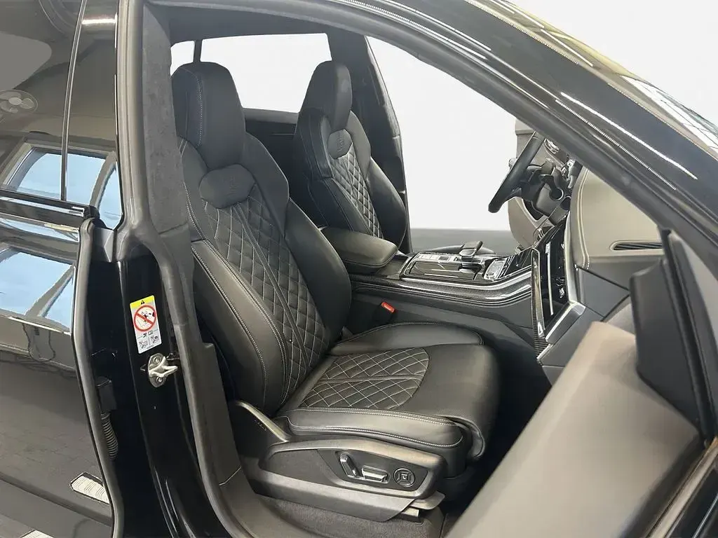 Gebraucht Audi SQ8 Advanced Plus 507 PS (372 kW) 2023 Mythosschwarz metallic SUV