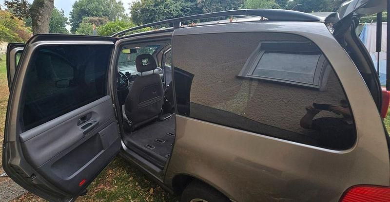 Gebraucht Seat Alhambra Vigo 140 PS (102 kW) 2009 Beige Van / Kleinbus