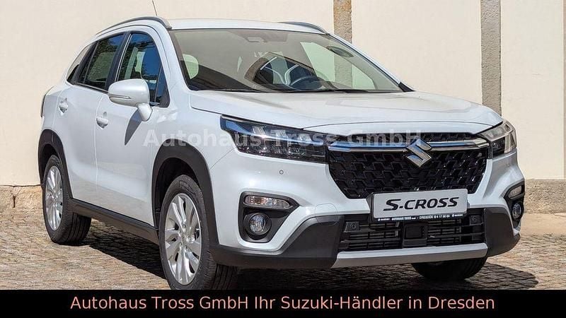 Weiß Gebraucht 2023 Suzuki SX4 S-Cross Comfort SUV | 22.990 € (Fairer Preis) - Bild 1/4