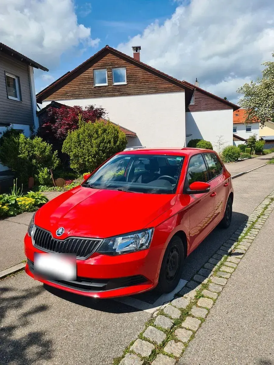 Używany Skoda Fabia 60 KM (44 kW) 2016 Czerwony Hatchback