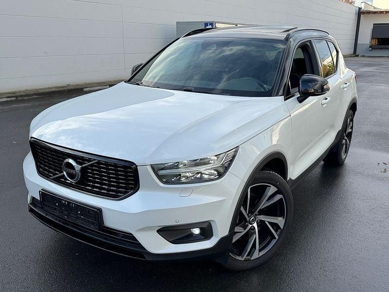 Weiß Gebraucht 2021 Volvo XC40 R-Design SUV | 25.799 € (Fairer Preis) - Bild 1/4
