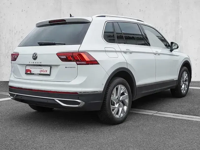 Gebraucht VW Tiguan Elegance 245 PS (180 kW) 2023 Pure white SUV