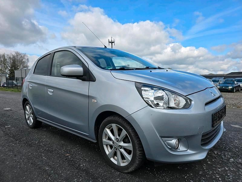 Gebraucht Mitsubishi Space Star 80 PS (58 kW) 2013 Grau Van / Kleinbus