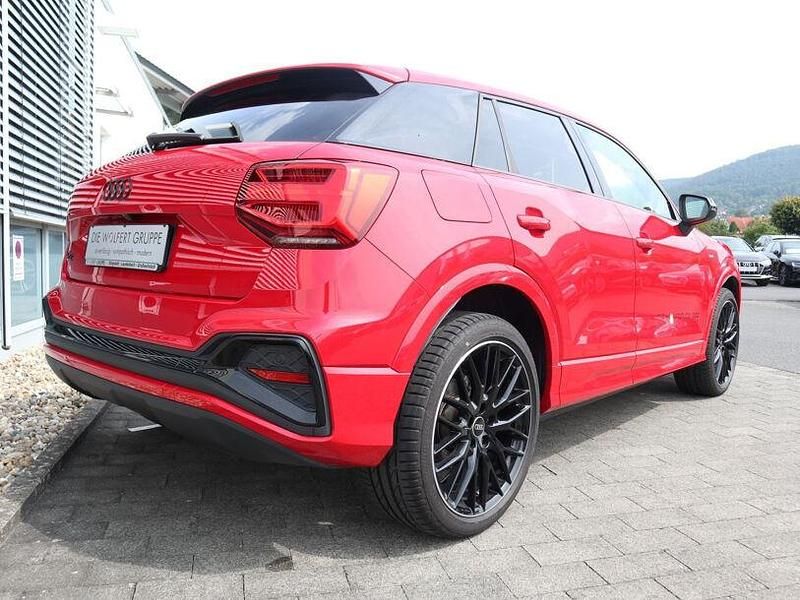 Gebraucht Audi Q2 S-Line 150 PS (110 kW) 2024 Progressivrot metallic SUV