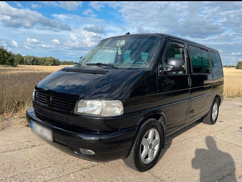 Schwarz Gebraucht 2001 VW T4 Van | 10.000 € (Etwas zu teuer) - Bild 1/4