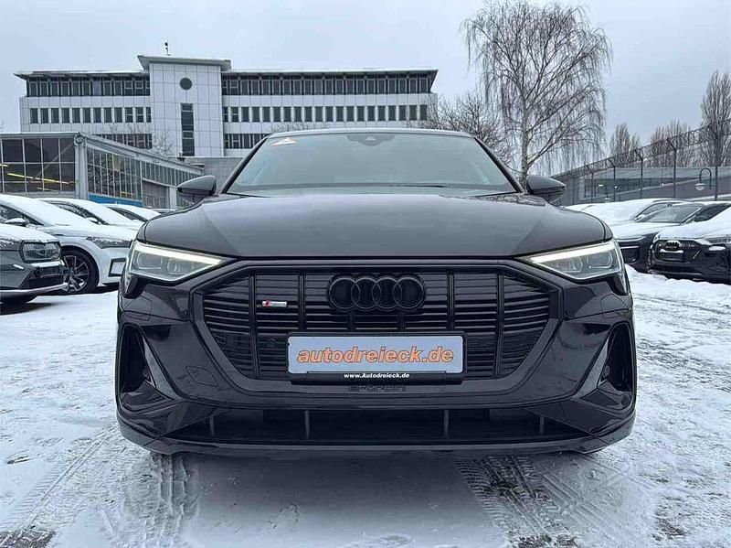 Gebraucht Audi e-tron Sportback Black Edition 230 kW (313 PS) 2022 Mythosschwarz metallic SUV